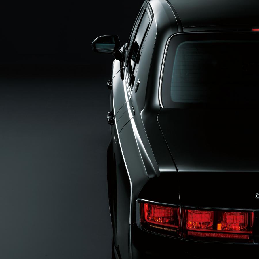 Детали экстерьера Toyota Century 2018 года  (фото 20 из 24)